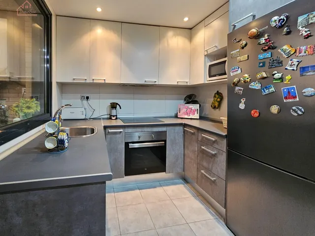Inmueble en venta con terraza, plaza de garaje y trastero junto al Metro Urgel! — 9