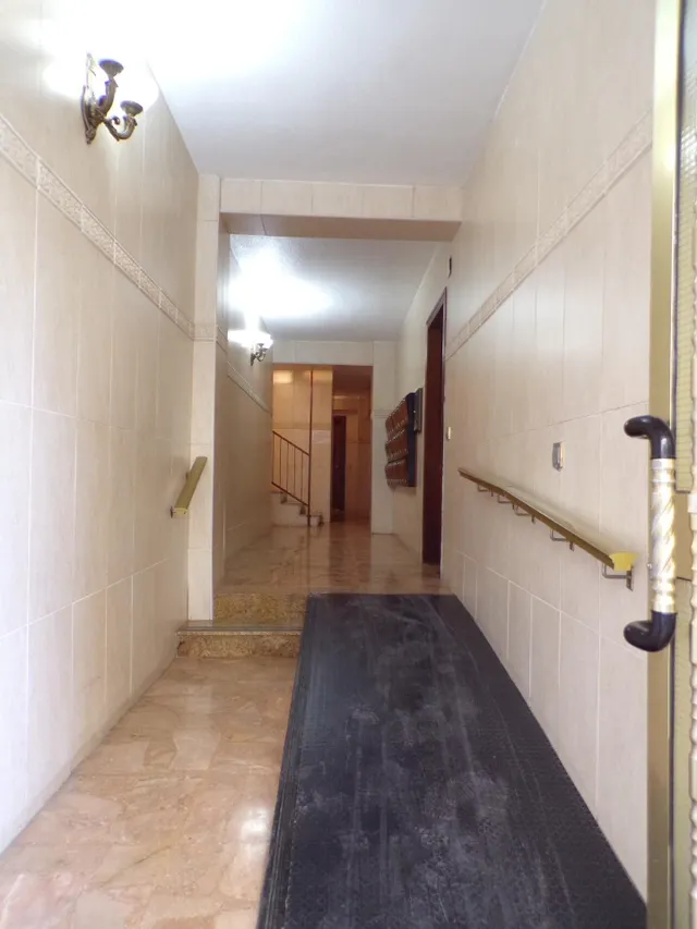 PISO EN ALQUILER DE CUATRO DORMITORIOS SEMIAMUEBLADO — 25
