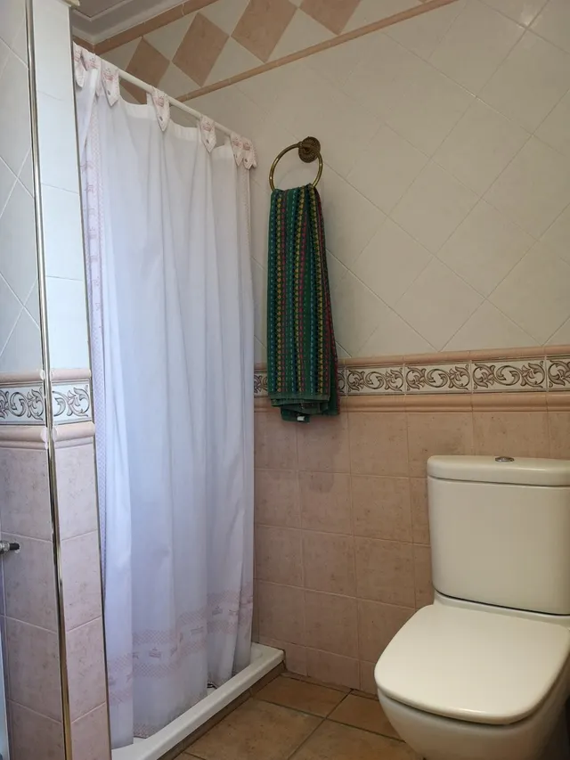 Urbis te ofrece un espectacular terreno con chalet en venta en Ciudad Rodrigo, Salamanca. — 27