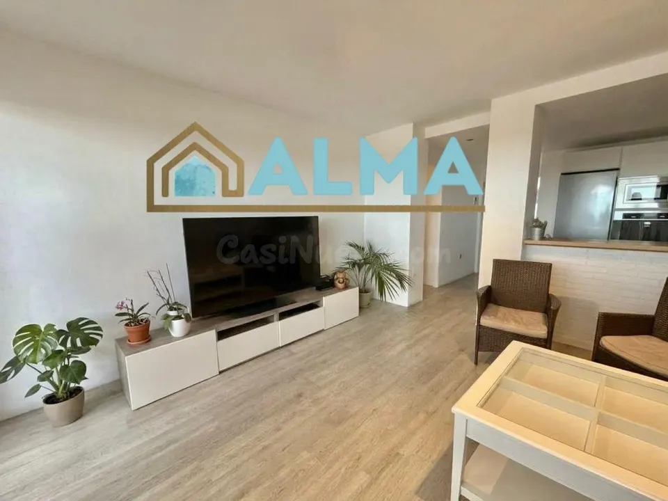 Espectacular Atico con terraza y gran  de solarium en urb. privada con piscina