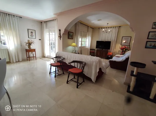 IMPRESIONANTE CHALET EN EL CENTRO DE VENDRELL - foto 5