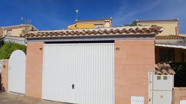 Villa Independiente de 3 Dormitorios en La Florida - foto 5