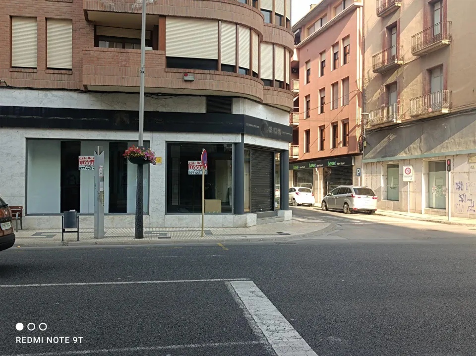 LOCAL COMERCIAL DE 180m2 AL CENTRE DE TORTOSA