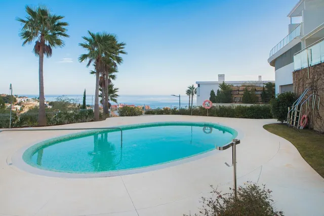 LLAVE EN MANO. ÁTICO MARIPOSA CON ENORME TERRAZA, ORIENTACIÓN SUROESTE Y VISTAS PANORÁMICAS AL MAR — 45