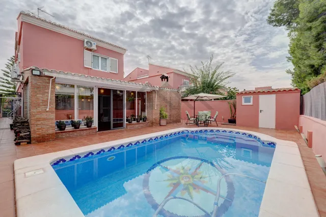 Chalet independiente en montecolorado | 400 m2 de parcela a solo 15 minutos de Valencia — 8