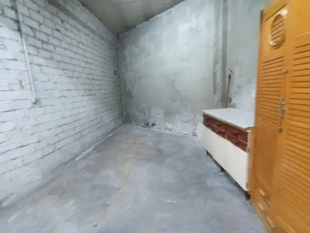 Garaje cerrado en Granada zona Zaidin, 12.80 m. de superficie. — 19