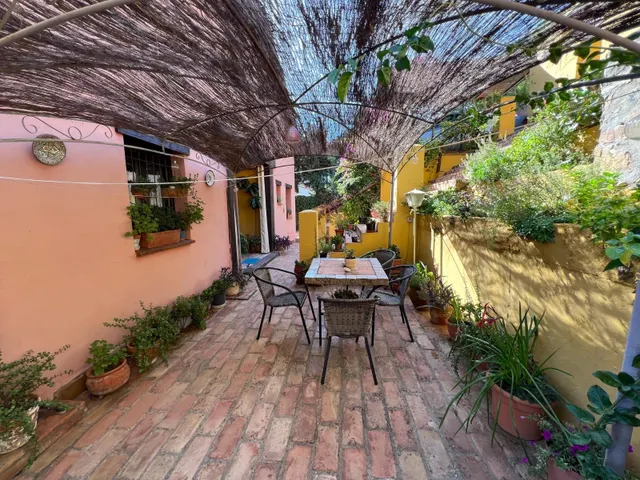 El Refugio Perfecto en Las Jaras: Vistas de Ensueño, Techos Infinitos y Máxima Versatilidad — 35