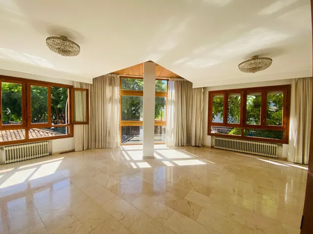 ✨ Amplio piso con gran potencial en Santa Catalina ✨ — 5