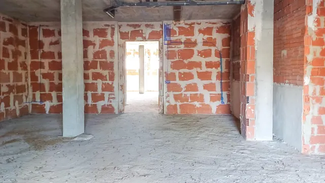 ALQUILER LOCAL COMERCIAL EN LA MEJOR UBICACIÓN DE ALTABIX NUEVO, CON 32m FACHADA Y 9 PERSIANAS A LA CALLE!!! — 20