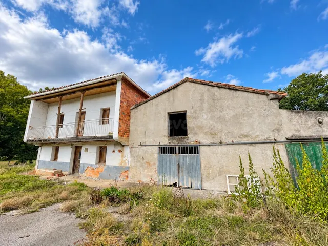 Vivienda independiente para reformar en Solórzano con más de 2.300 m2 de parcela y proyecto incluido — 4