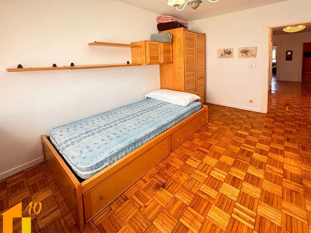 Amplia y luminosa vivienda en calle Jerez — 17