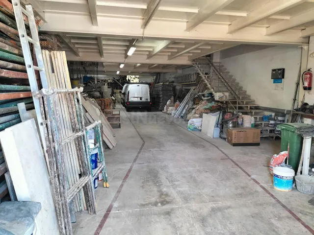 NAVE EN DOS PLANTAS EN EL POLIGONO ALAIOR