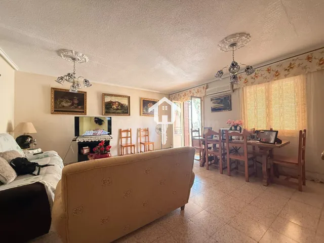 PISO EN VENTA EN ALICANTE. ZONA VIRGEN DEL REMEDIO.100m2, 3 habitaciones, 1 BAÑO, BALCÓN, CUARTA PLANTA CON ASCENSOR — 4