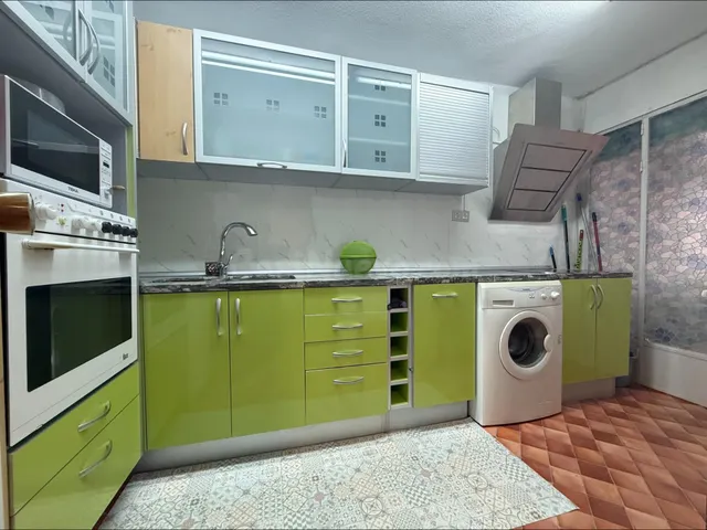 PISO EN ALQUILER EN GRAN CAPITÁN | 3 DORMITORIOS | CURSO 202 - foto 2