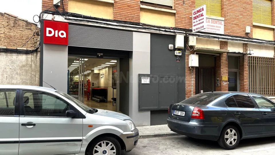 LOCAL COMERCIAL y GARAJES en VENTA - ALAGÓN - C/ Don Artal de Aragón (Ref.:00805)