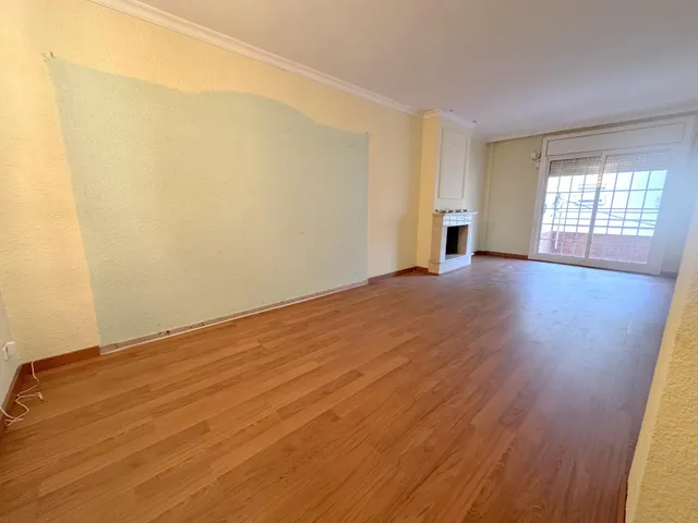 Amplio Piso en Venta 4h en Sant Boi de Llobregat - Zona Vinyets — 6
