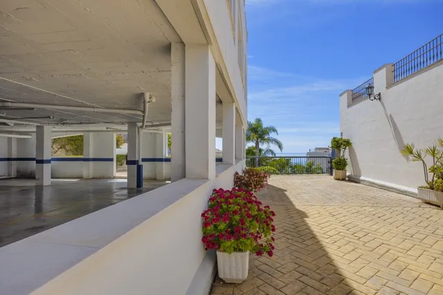 Recently Renovated 3 Bedroom Apartment in Torrequebrada — 24