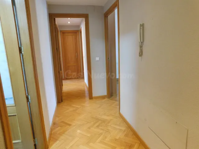 Centro de Parla Piso de 3 Dormitorios 2 baños, Garaje, trast - foto 5