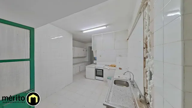 Piso para reformar en el centro de Alicante. — 8