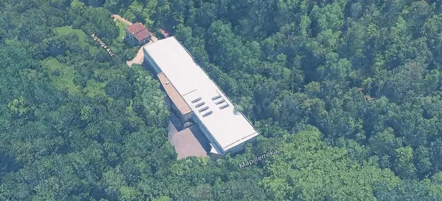Nave industrial destinado a oficina sobre finca rustica - cesion de remate — 2