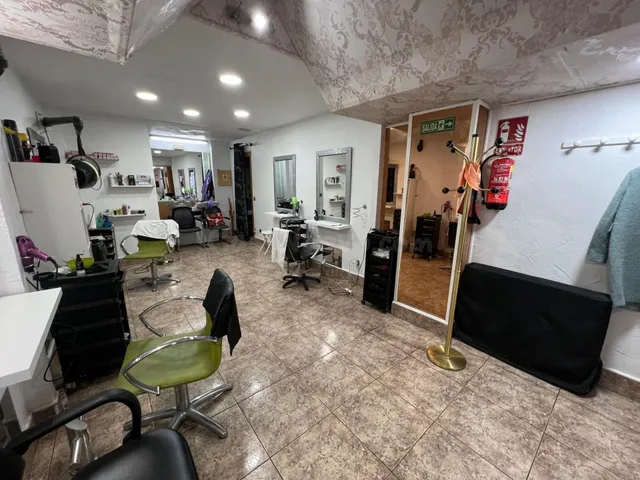 Oportunidad de Inversión: Local Comercial en Zona centro - foto 3