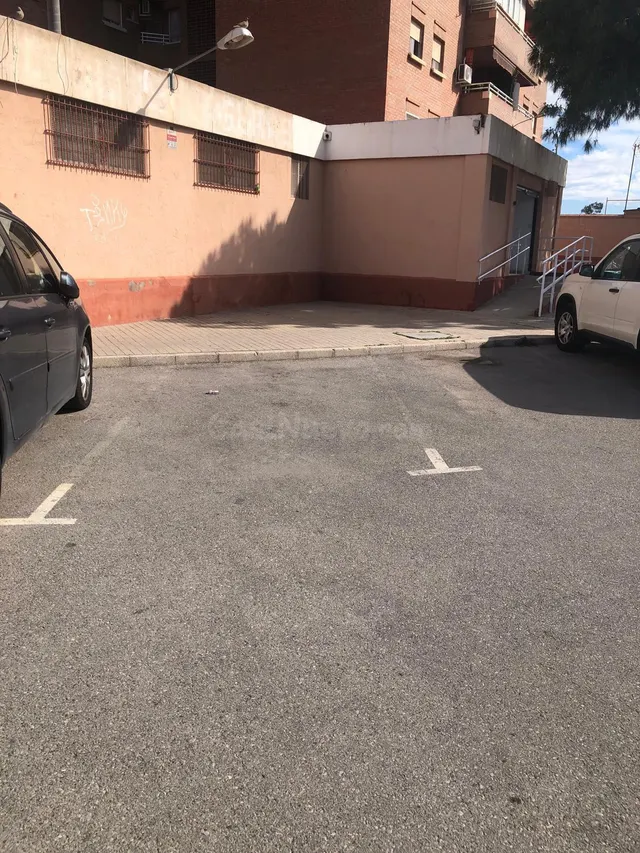 Piso en venta con garaje y piscina en Alicante — 28