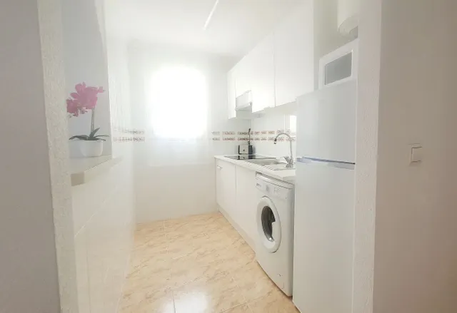 Apartamento de 1 dormitorio en Torrevieja — 7
