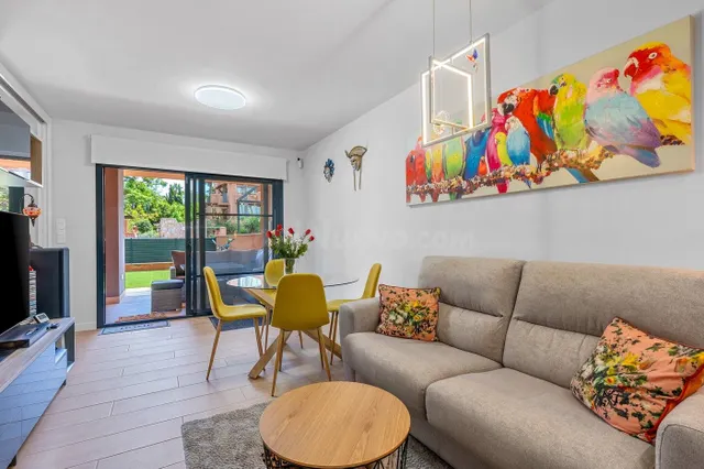 APARTAMENTO DE 2 DORMITORIOS Y 2 BAÑOS EN ORIHUELA COSTA - foto 4