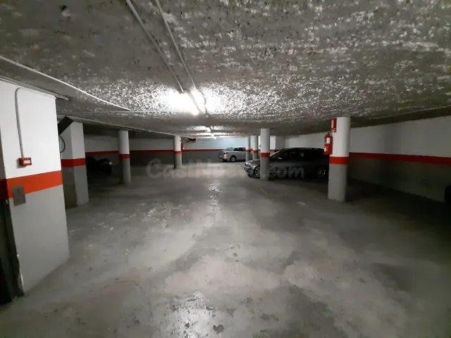 Plaza de garaje en venta y alquiler en calle Dr Ros - foto 3