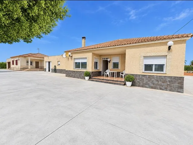 DOS CHALETS CON PISCINA, LA MATANZA, ORIHUELA — 40
