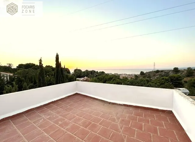 Imponente chalet independiente en pinares de san antón — 6