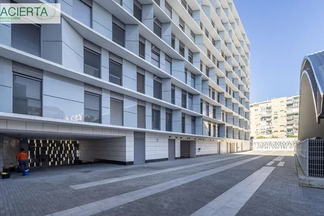 EXCLUSIVO PISO EN ARABIAL — 32