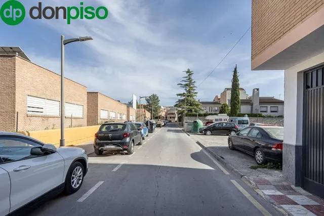 ¡Oportunidad única! Solar en venta en Churriana de la Vega - foto 5