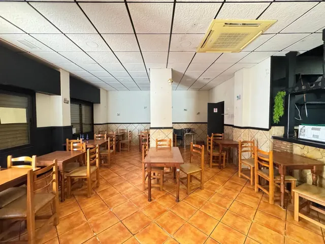 Local comercial 159m² en venta - Estacion de autobuses — 6
