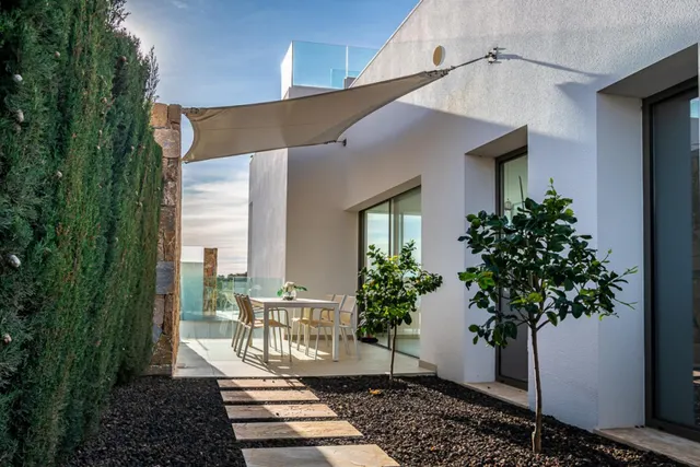 GRAN VILLA EN ORIHUELA COSTA, 4 HAB, 2 BAÑOS — 8