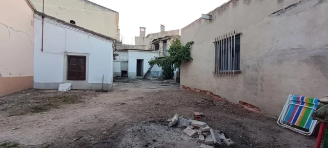 VENTA INMUEBLE/SOLAR ADOSADO CON construcciones VARIAS EN ZAMORA ZONA SAN ISIDRO, PATIO, GARAJE... — 4
