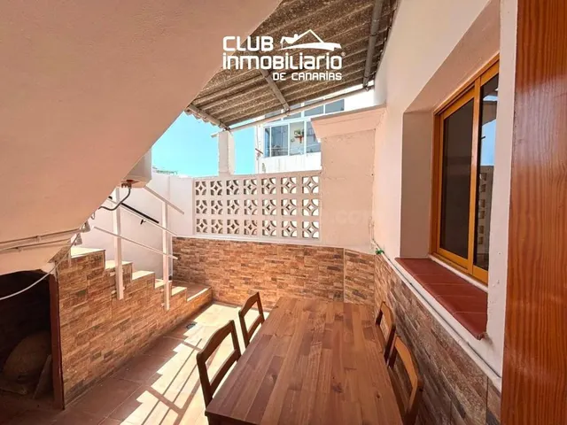CASA INDEPENDIENTE DE 4 habitaciones sin amueblar en el cora