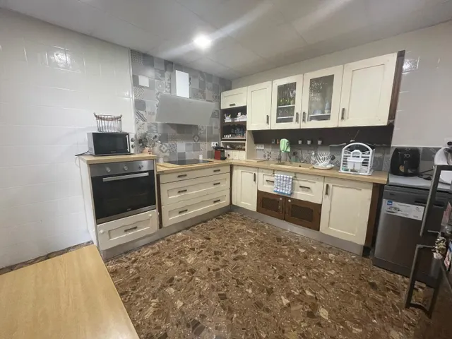 Amplio apartamento de 4 dormitorios con patio privado y solárium en Rojales — 8