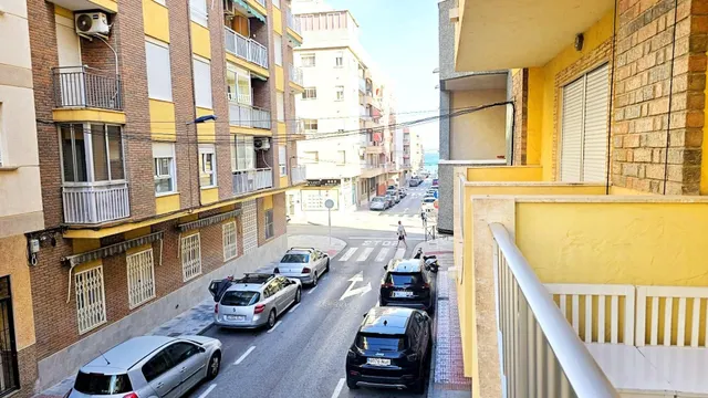ESPACIOSO APARTAMENTO DE 3 habitaciones JUNTO A LA PLAYA - foto 3