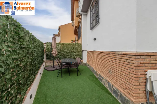 Encantadora Casa Reformada en Ogijares con Vistas y Espacios para Disfrutar — 36
