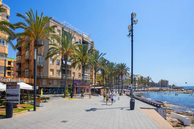 Ático de 3 dormitorios en Playa del Cura, Torrevieja. — 41