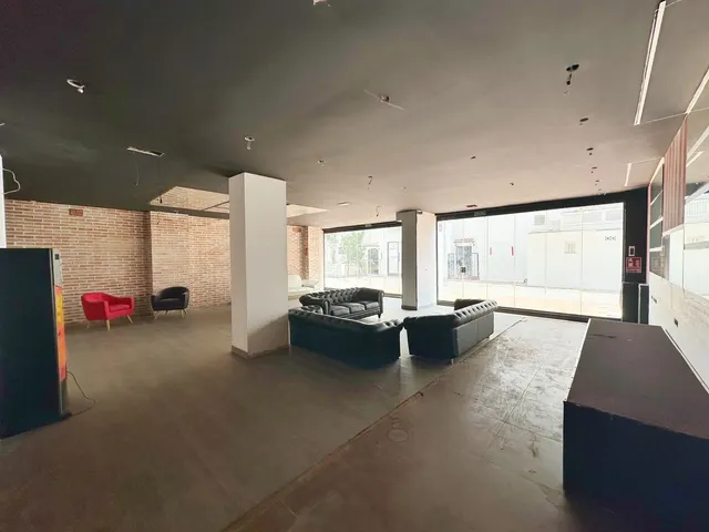 Local comercial 219m² en venta - Marbella — 11