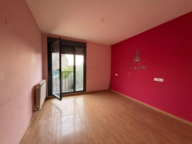 Piso con 2 plazas de garaje y trastero en C/ Tajada (Pedrola) — 11