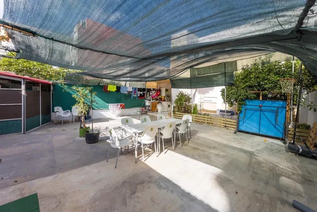 Planta baja de 4 habitaciones con inquilinos — 21