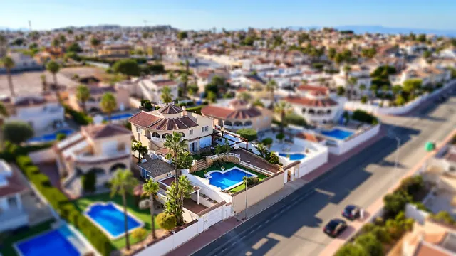 Villa 4 habitaciones 219m² en venta - Doña Pepa — 37