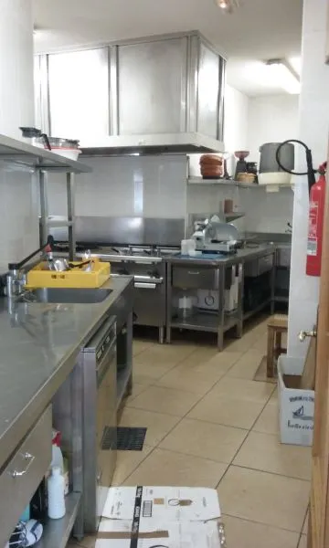 LOCAL COMERCIAL PARA HOSTELERÍA — 5