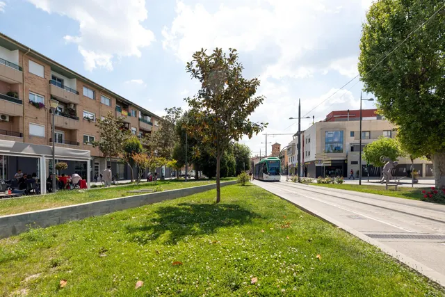 SOLAR JUNTO A FERNANDO DE LOS RIOS. ARMILLA. TERCIARIO (OFICINA, HOTELES, RESIDENCIAS,ETC) — 19