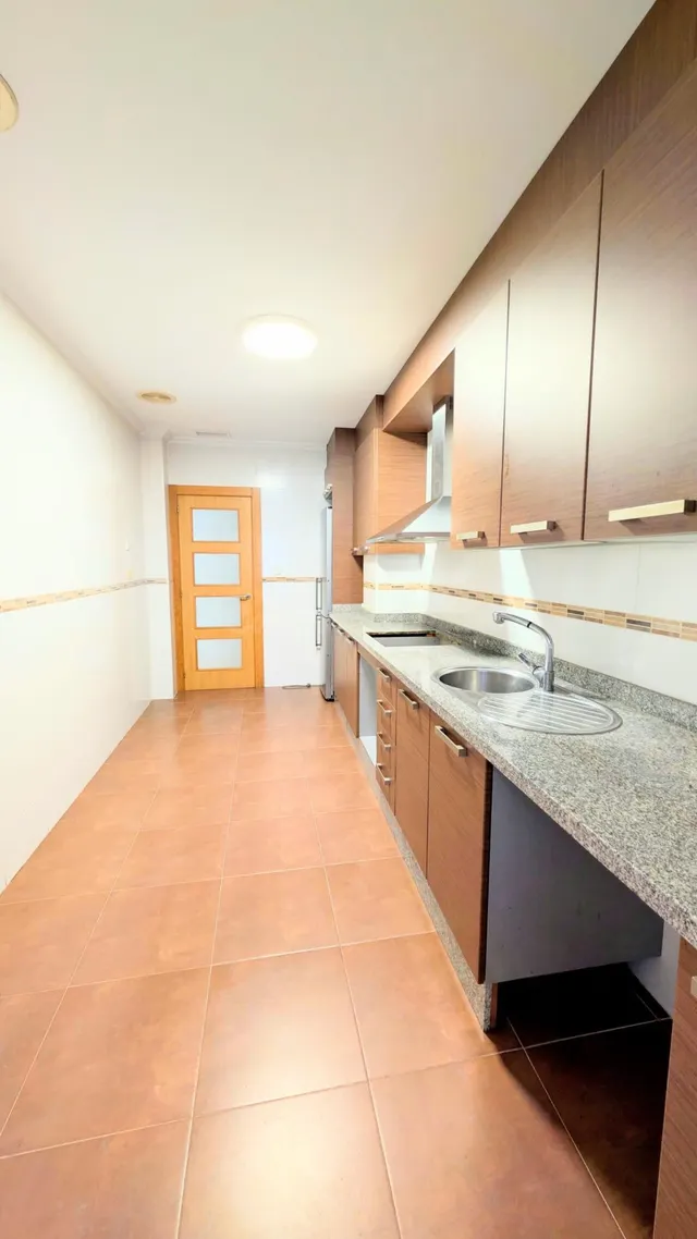 ¡oportunidad única: planta baja semi nueva, 95 m2, Elche, zona toscar, vivienda de esquina, totalmente exterior, entrada independiente! — 2