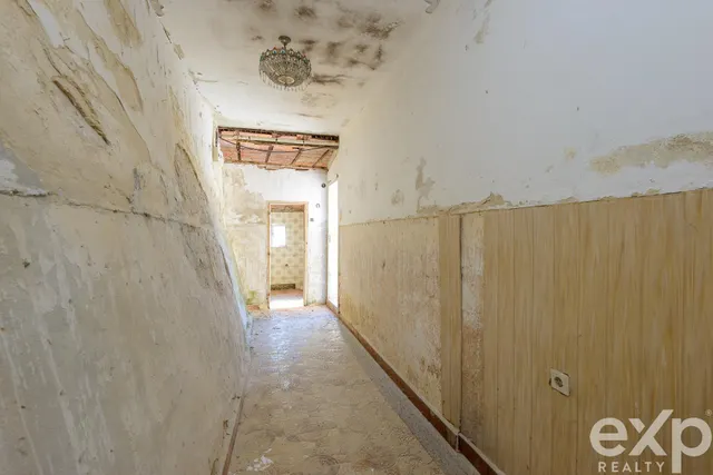 Casa con finca de 4.749 m2, cochera y granero en san martín del rey aurelio — 32
