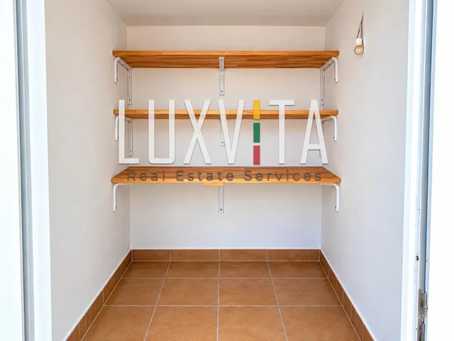Amplio piso residencial de 2 dormitorios con garaje y trastero — 27